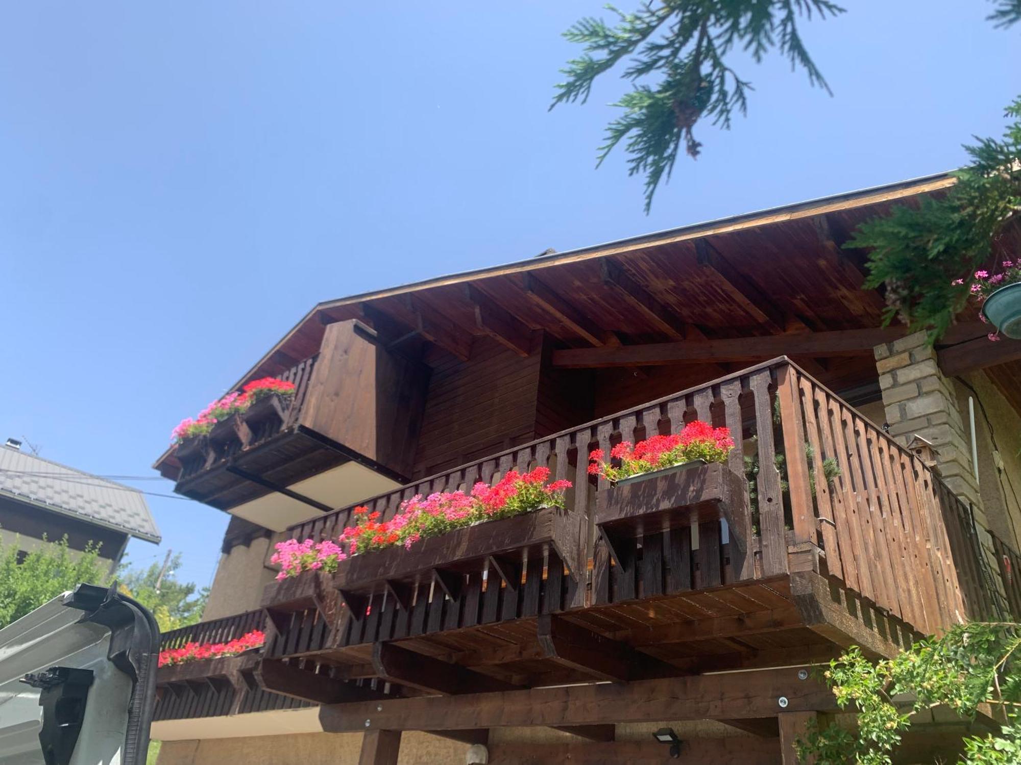 Le Tremplin Apartamento Barcelonnette Exterior foto